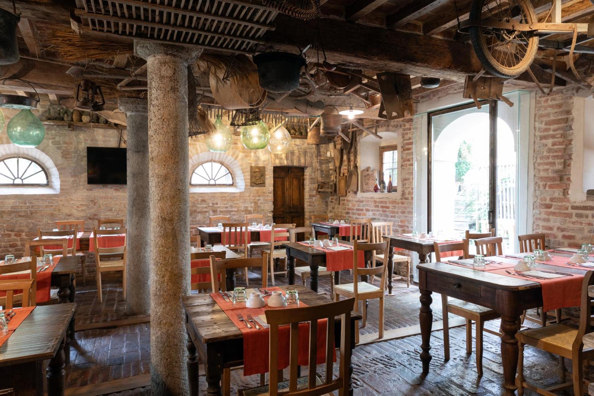 Antica Corte Pallavicina Relais Polesine Parmense Exteriör bild