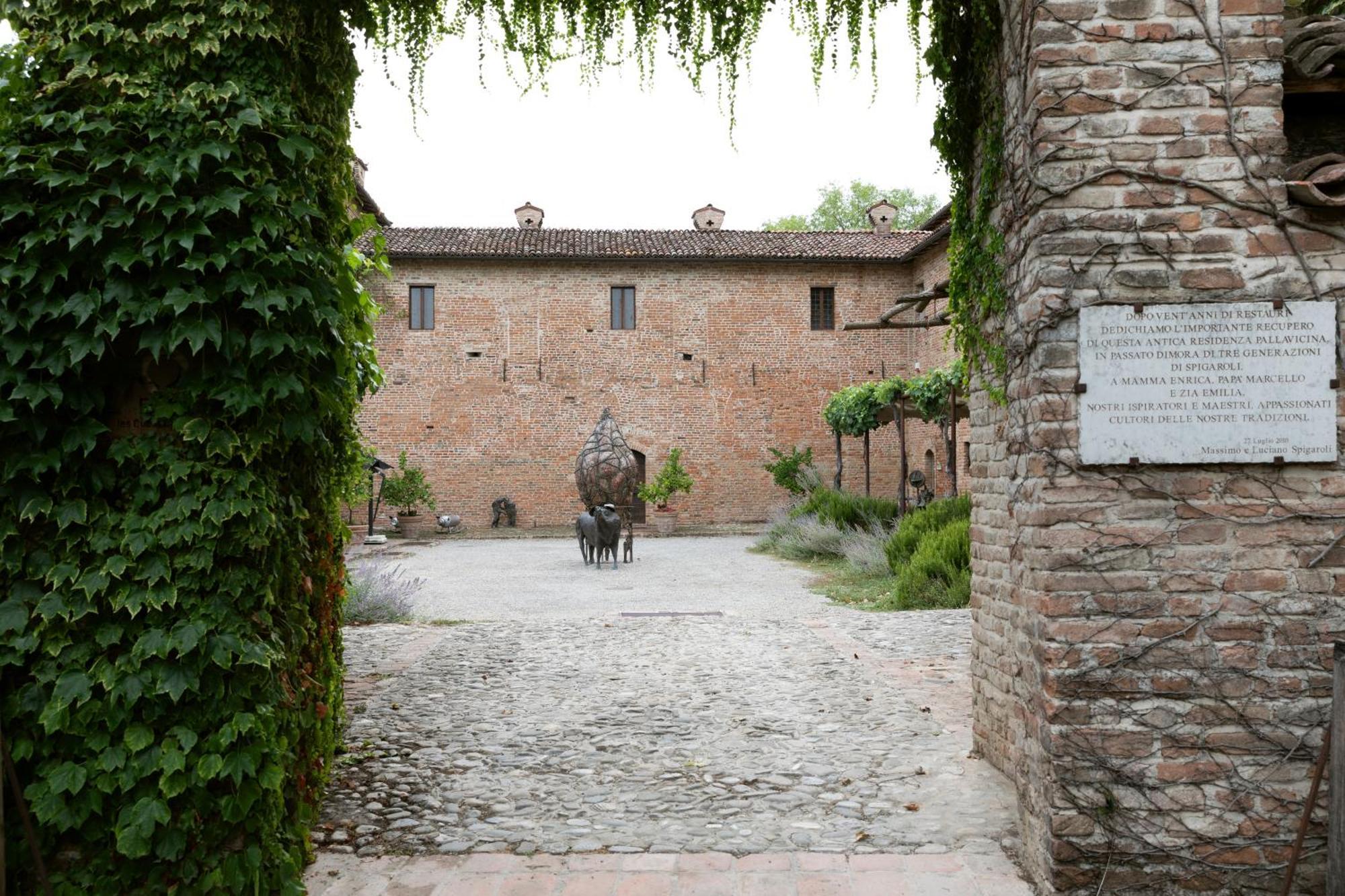 Antica Corte Pallavicina Relais Polesine Parmense Exteriör bild