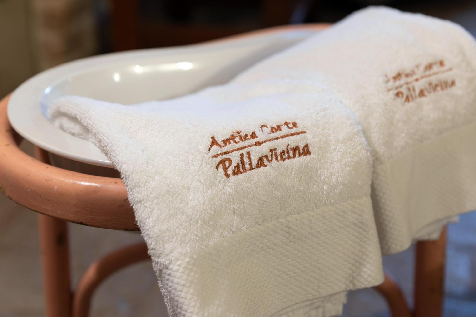 Antica Corte Pallavicina Relais Polesine Parmense Exteriör bild