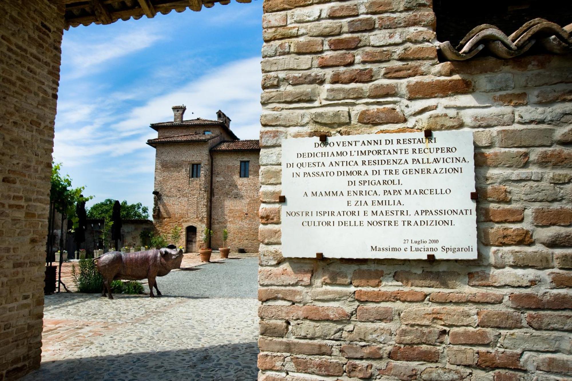 Antica Corte Pallavicina Relais Polesine Parmense Exteriör bild